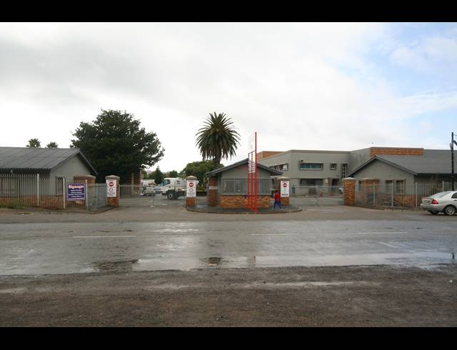 1,346M² FACTORY TO LET IN BLACKHEATH INDUSTRIAL